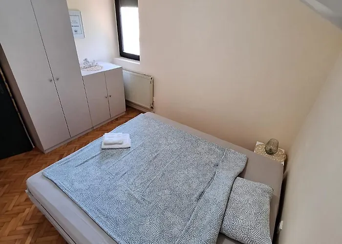 Door 2 Nyaraló Vrnjačka Banja